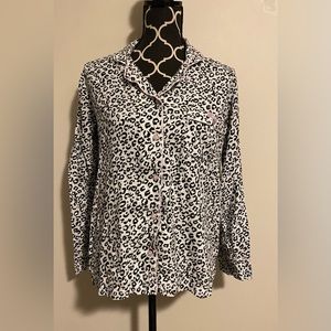 EUC Victoria’s Secret White & Black Leopard Print Button Sleep Top size small